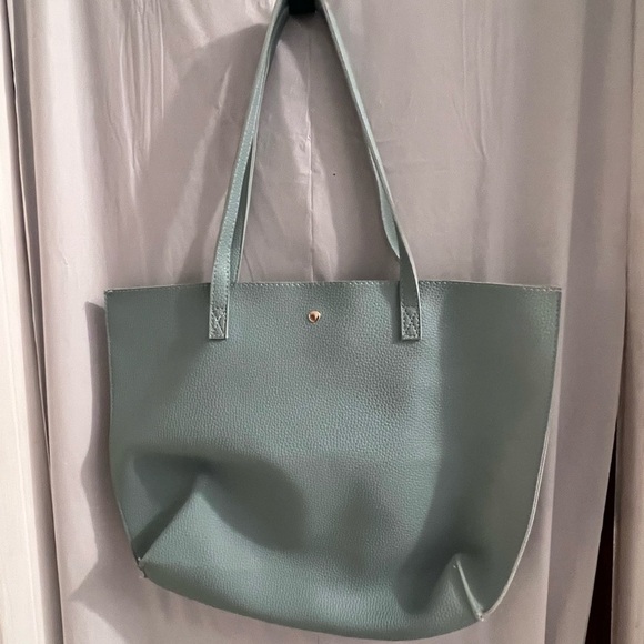 Green tote - Picture 1 of 3